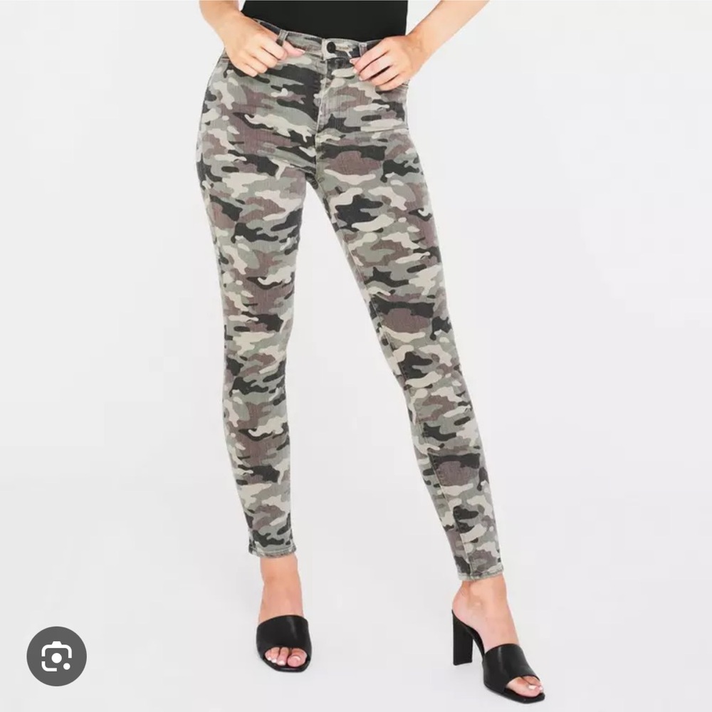 HUDSON Barbara High Rise Super Skinny Jeans Worn Camo Women’s Size 27 NEW $300